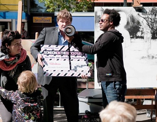 Didier Huisman ontvangt cheque